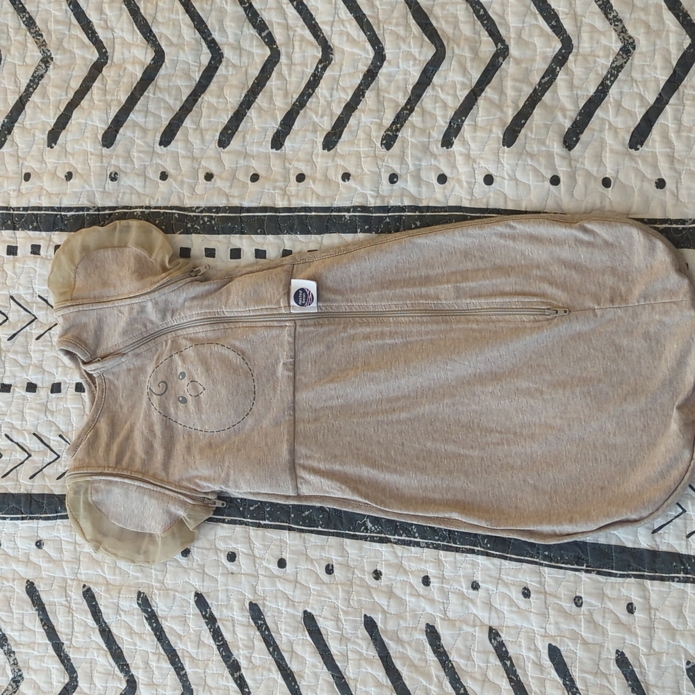 EUC Nested Bean Zen One Swaddle, 3-6 months Beige